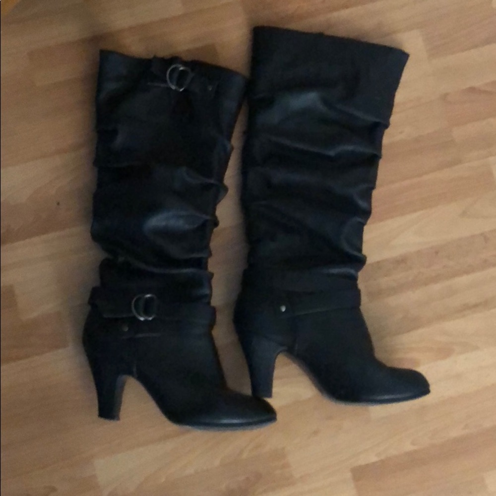 Emmerson Black slouch heals